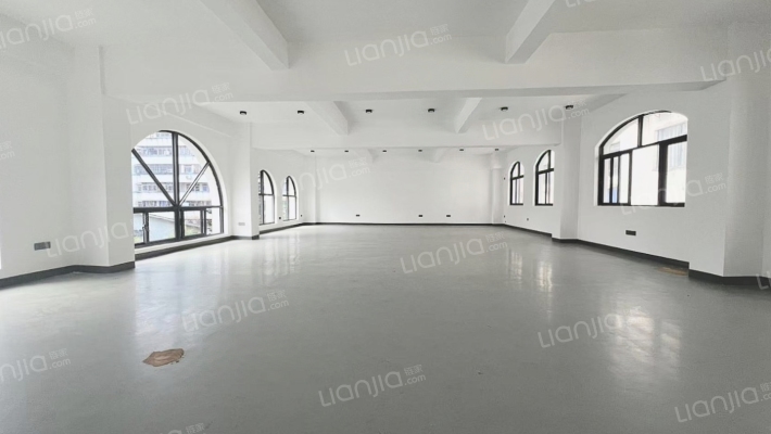 龙园别墅二手房实景图