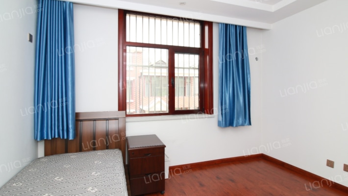 军欣别墅 带花园  满二精装修  停车方便-卧室D