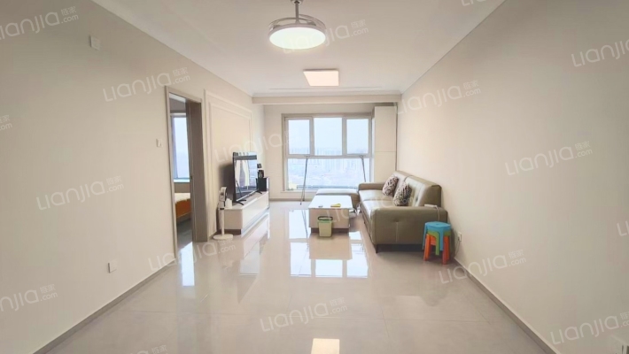 急售三利b区精装自住两居，价格美丽-客厅