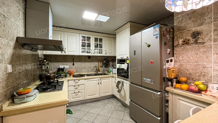 金科品质洋房 位置安静 现代风格装修 保持好-厨房