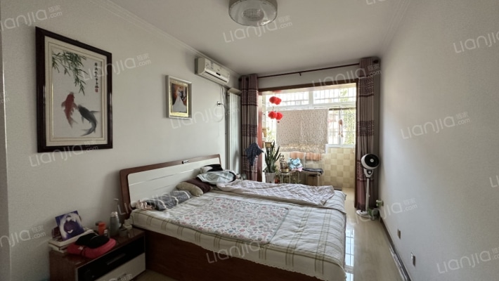 市区173家属院南北通透精装两居-卧室A