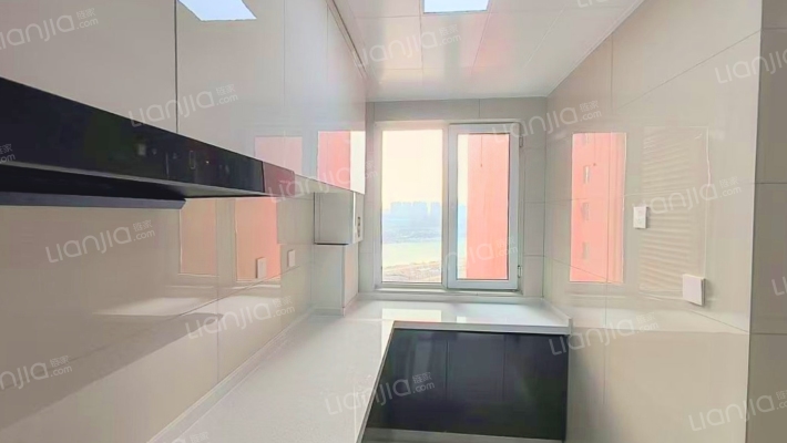 水尚仁佳 2室1厅 南-厨房