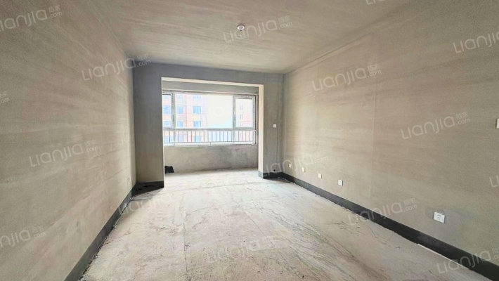 好楼层，采光好，全天都能进光，小区楼间距长，绿化高-客厅