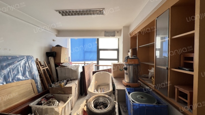 鸿基公寓二手房实景图
