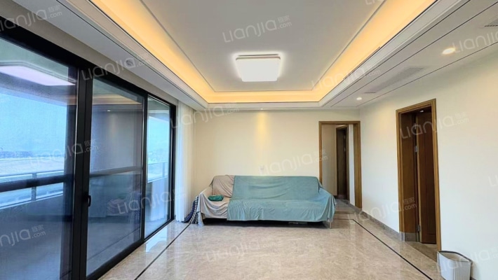 绿城蓝湾小镇·香樟苑二手房实景图