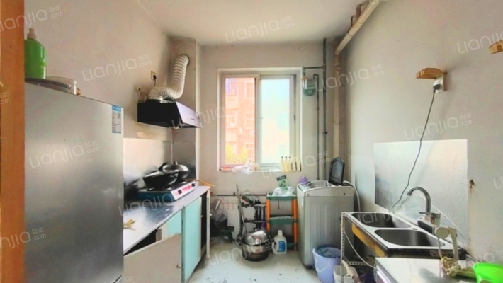 火车站 南北通透两居，好楼层，毛坯随意装修-厨房