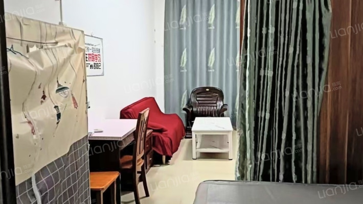 警察公寓二手房实景图