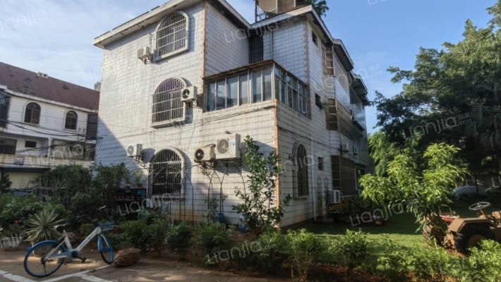 南江别墅二手房实景图