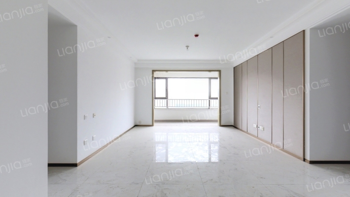 鲁商中央公馆二手房实景图