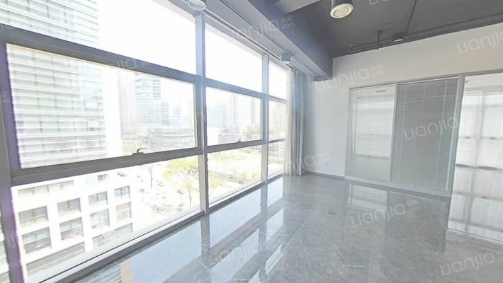 赛高广场二手房实景图