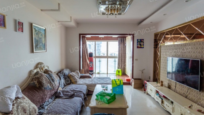 在水一方二期二手房实景图