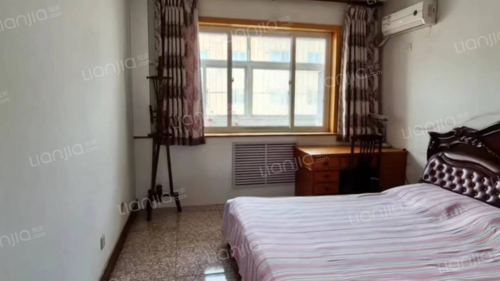 满五低税费，低公摊，采光好，视野无遮挡。-卧室A