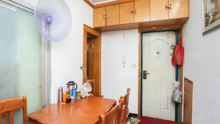 好房小三房中间楼层,采光好,房总价低_上海浦东惠南荡湾新村二手房(上海链家)