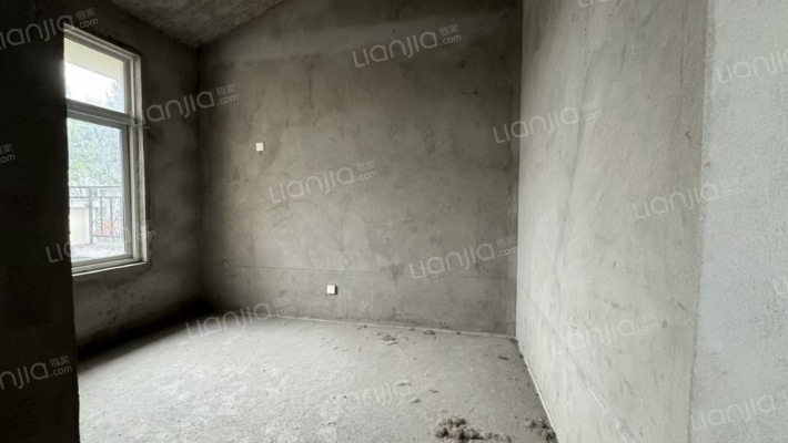 独栋别墅，房本满五唯一，户型好，宽敞通透，居住舒适-卧室C