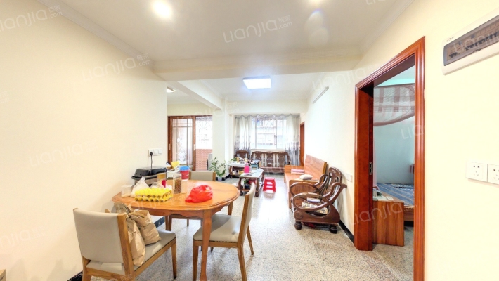 西湾苑二手房实景图