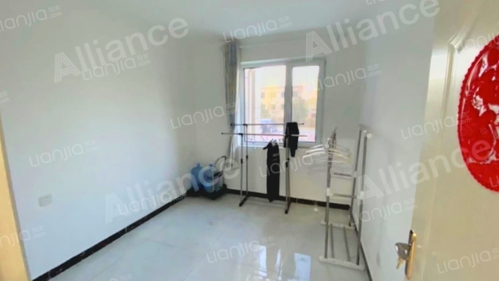 小区离北京近，带装修，前方无遮挡，房子诚心出售-卧室B