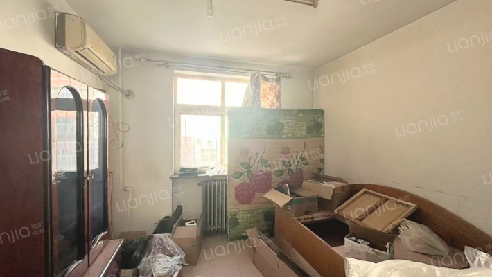 物探七号院 南北通透两居室 低楼层 客厅朝南户型-卧室B