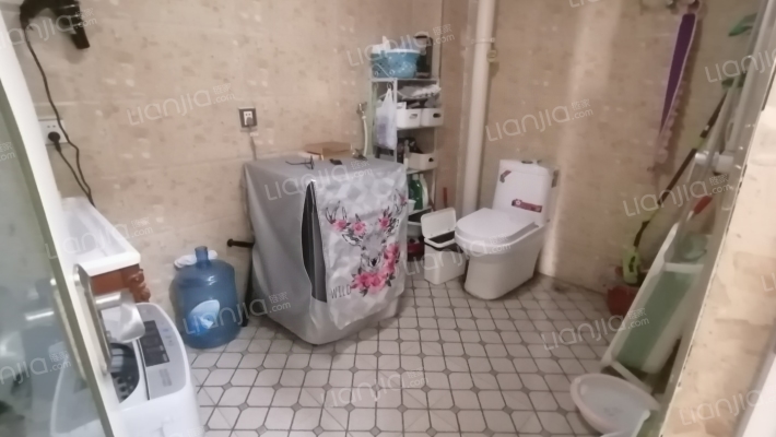 南向格局 楼层好 视野宽阔 适合居住-卫生间