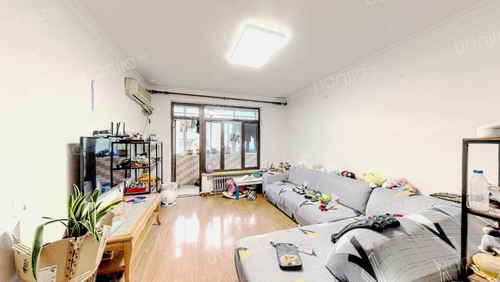 有色家属院二手房实景图