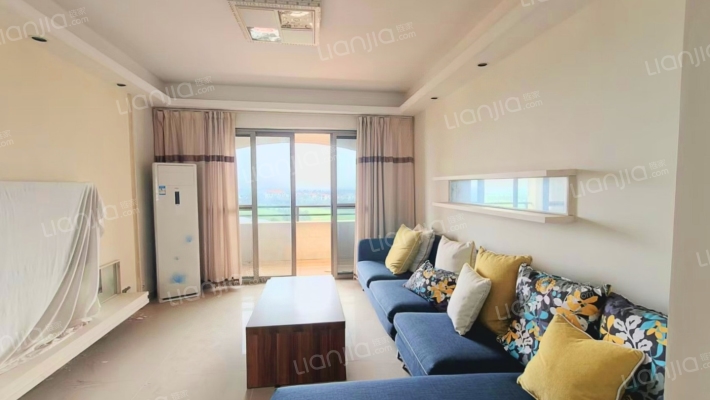 美兰高尔夫温泉别墅二手房实景图