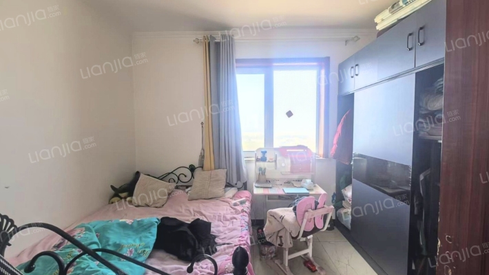 北京界南北通透两居加一居，门口838车站，户型好。-卧室B