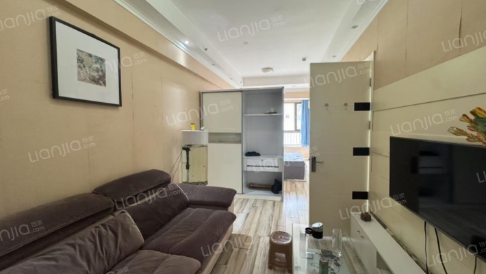 保利中心金街二手房实景图