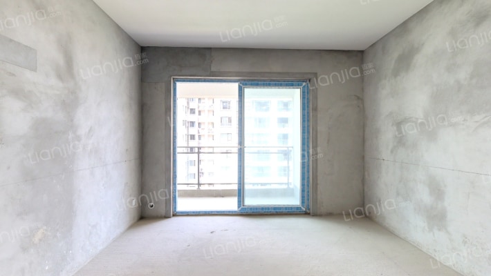 海成天生别院二手房实景图