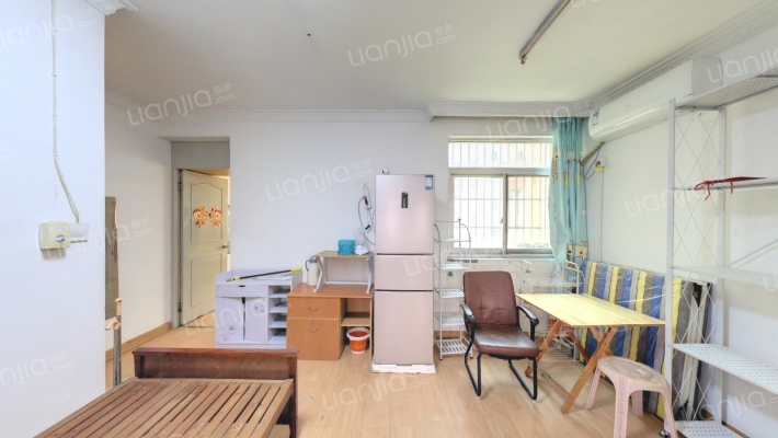 妙栏路200弄二手房实景图