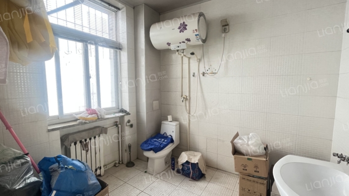 联合六号院 联排别墅 集中供暖 车位免费-卫生间B