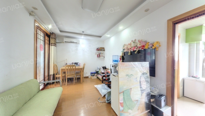 闵浦新苑六村二手房实景图