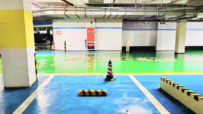 会展城小学二手房实景图