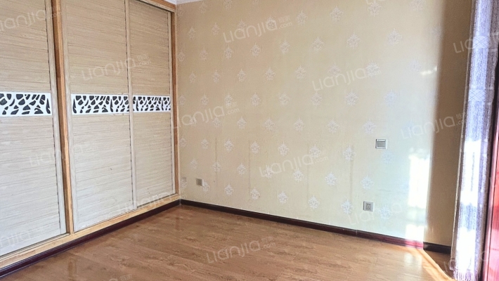 长空路南北通透 东林家园三居室 采光好 精装-卧室A