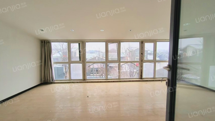 涿州开发区竹语堂别墅区房本满二诚意出售-露台