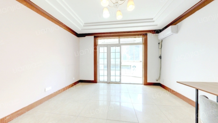 地铁明珠苑二手房实景图