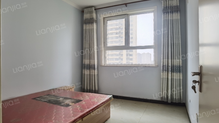 水岸花城，一线河景美宅，标准现房，即买即住-卧室B