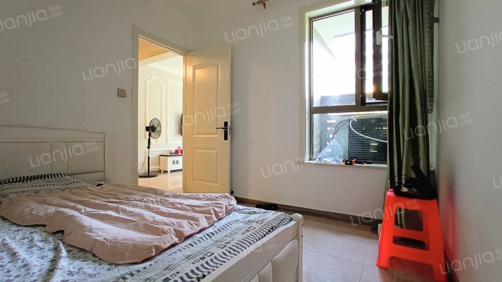 钻石商圈 御景园优质大两居  两层的利用空间 居住舒适-卧室B