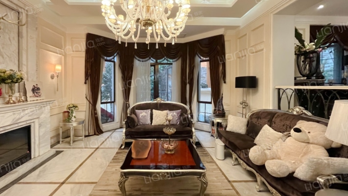 融创勋爵堡二手房实景图