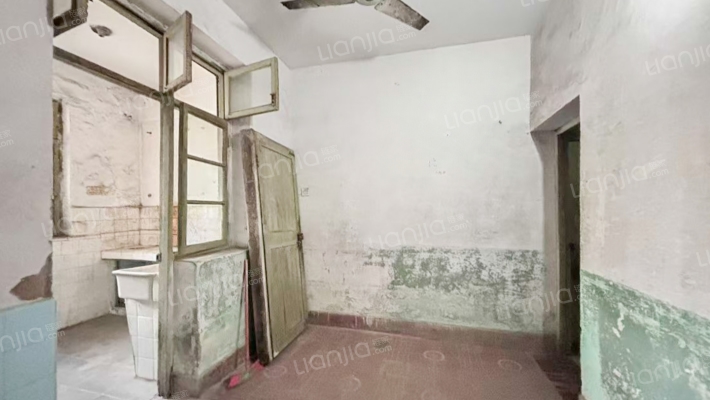 繁荣新村三区一排十号二手房实景图