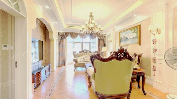 万通龙山逸墅二手房实景图