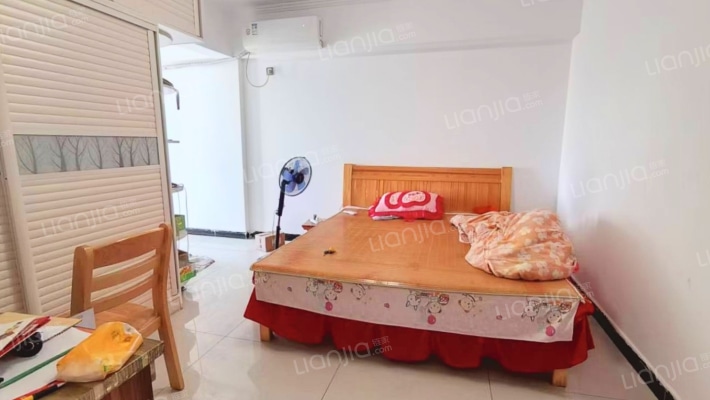 弘德缘 精装修两居室 中间好楼层 采光好无遮挡-卧室B