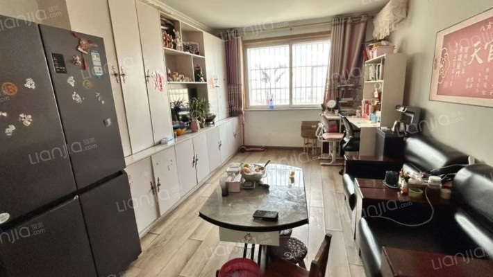 水岸花城 2室1厅 南 北-客厅