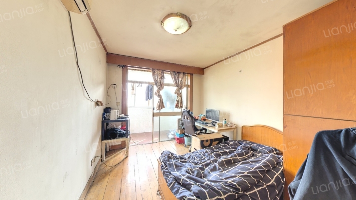 龙吴路9弄二手房实景图