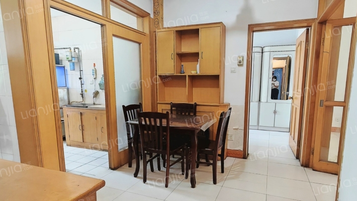 物探六号院 通透两居室 一层 带地下室-餐厅