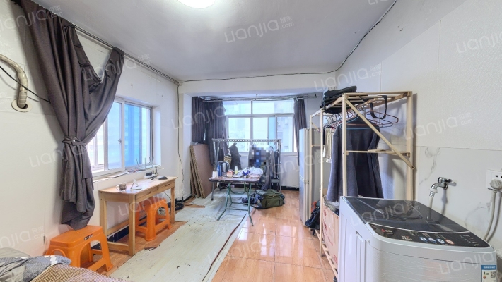 采荷小区红菱邨二手房实景图