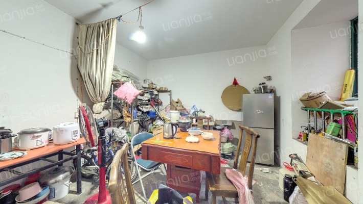 落霞苑第三社区二手房实景图