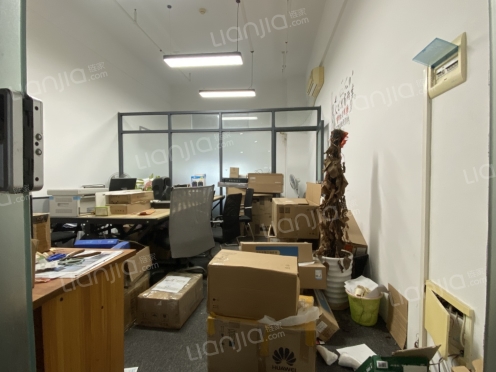 整租·益华领峯大厦 0室1厅 南