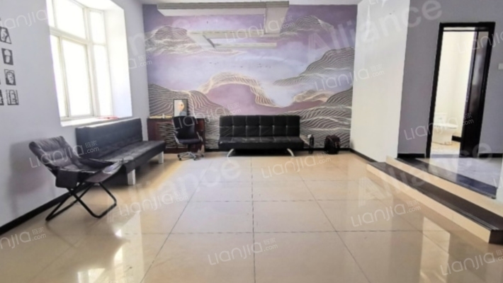 三层别墅本满五 税费低 南北通透格局 通风采光很好-客厅B