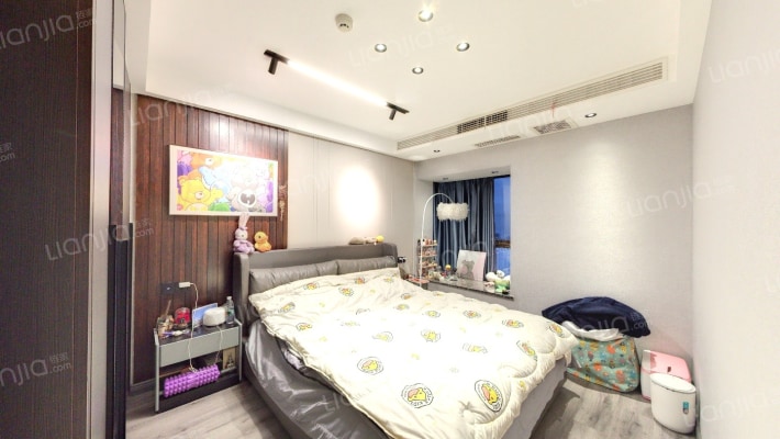 九龙坡区中建品质精装修四房业主诚心出售小区环境优雅-卧室A
