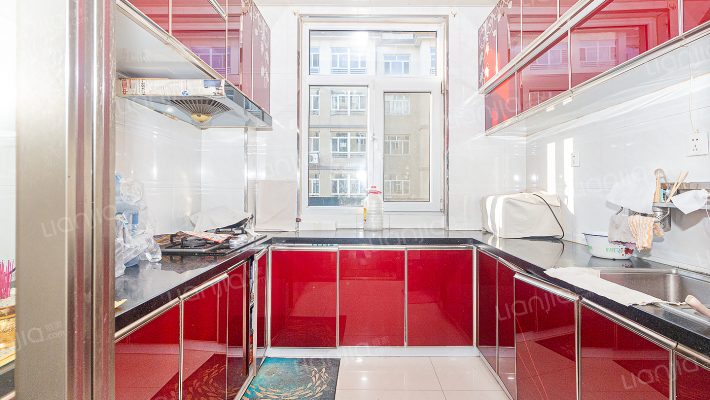 红山王府花园 步梯3楼 88.17平 精装修 单价5900-厨房