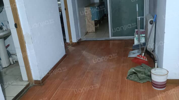 轮胎小区二手房实景图